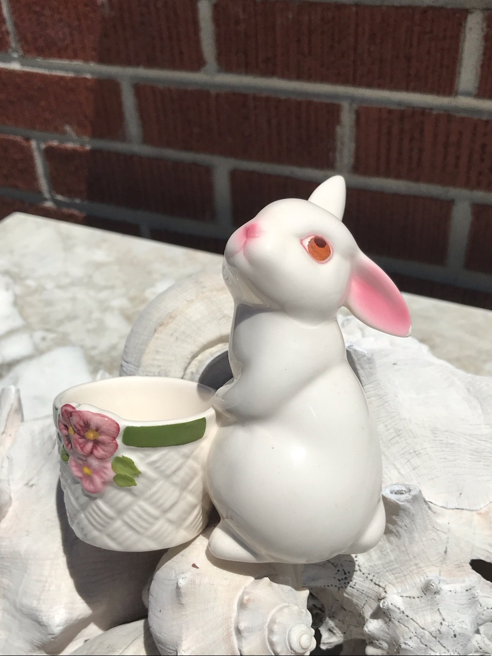 Avon 1980 White Bunny Rabbit With Basket Candle Holder